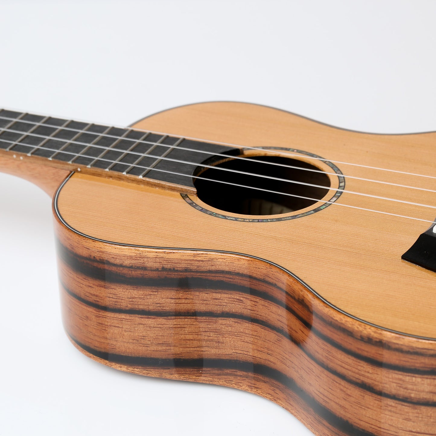 Snail BHC-6T Cedar Gloss Tenor Ukulele