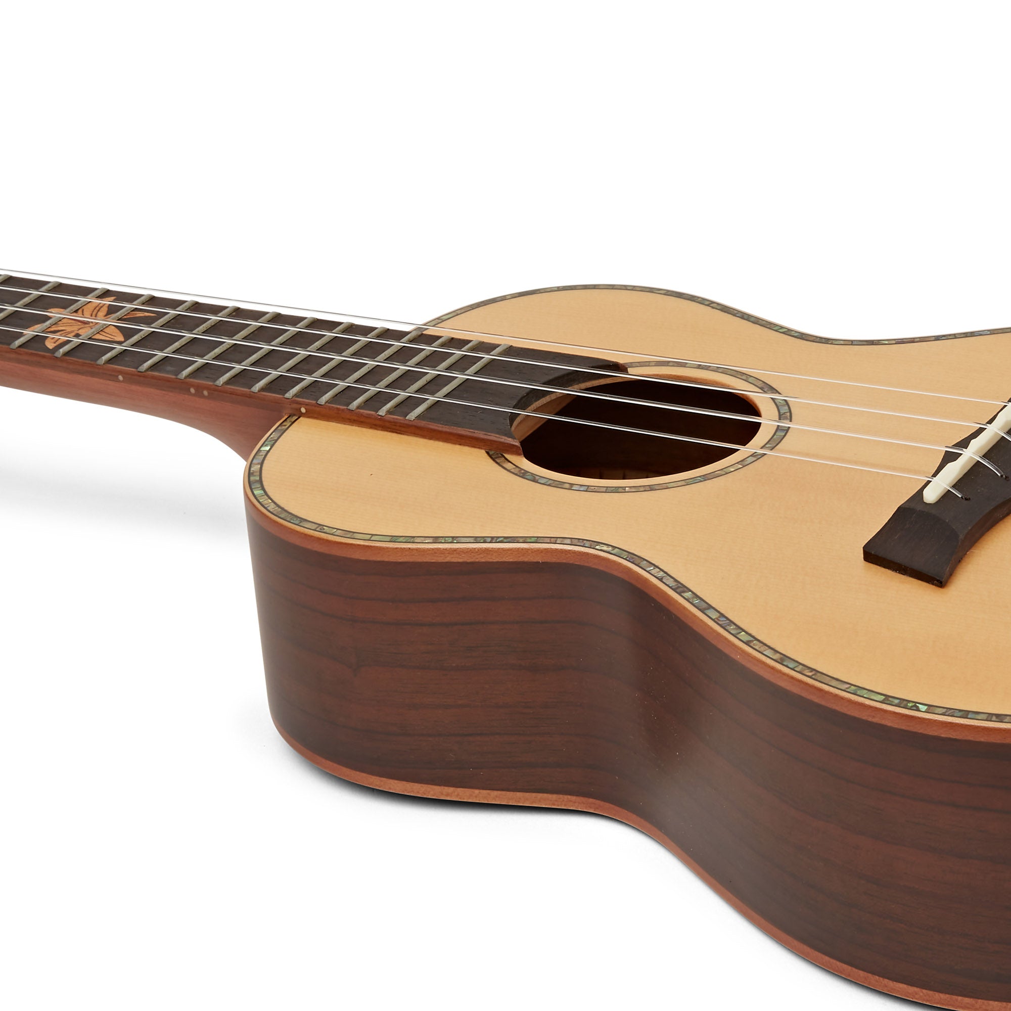Snail BHC-5CS Solid Spruce Top Satin Finish Concert Ukulele