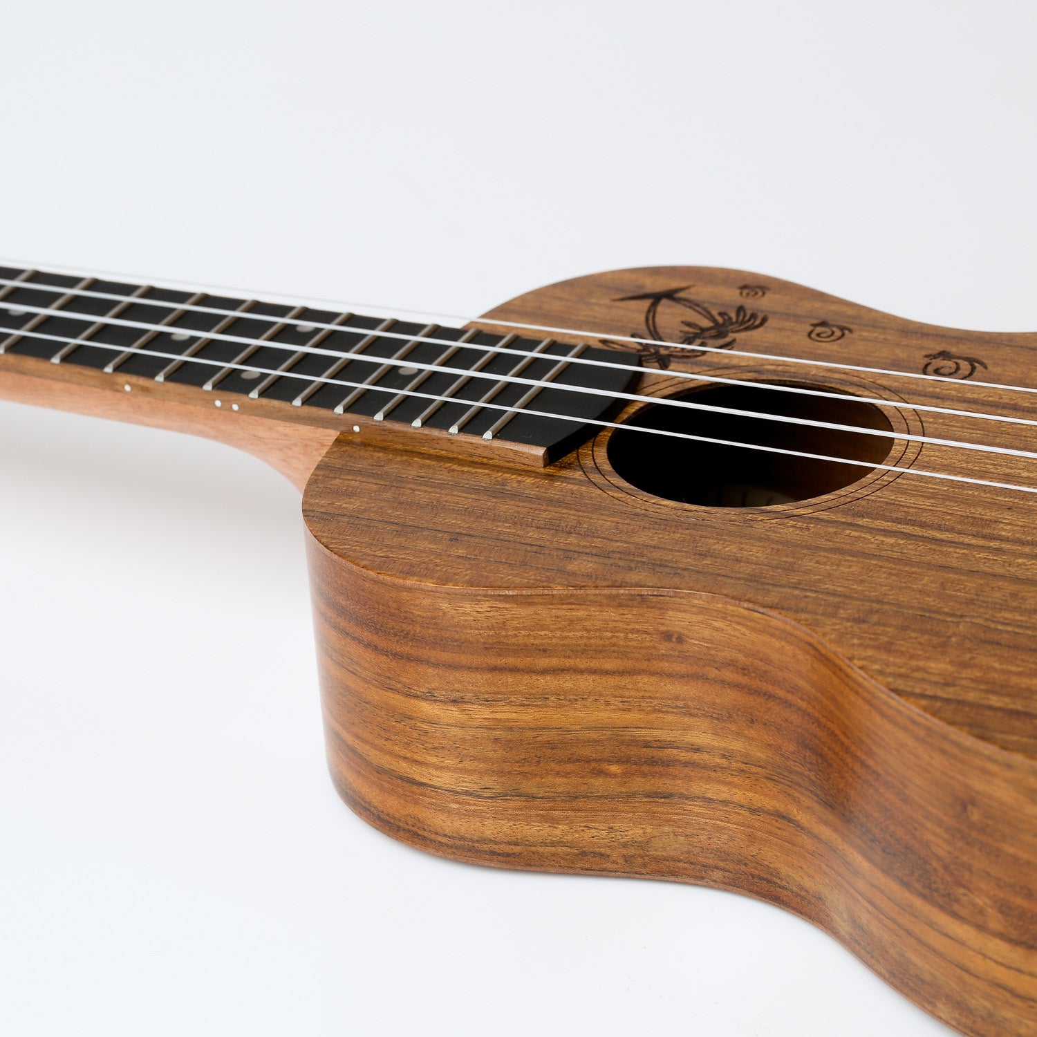 Snail UKC-486E Walnut Concert Ukulele